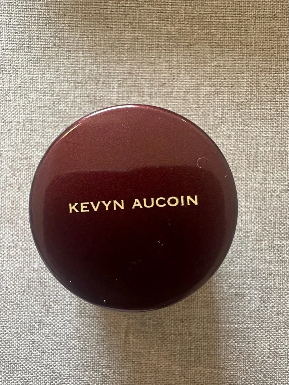 Kevyn Aucoin compact pot